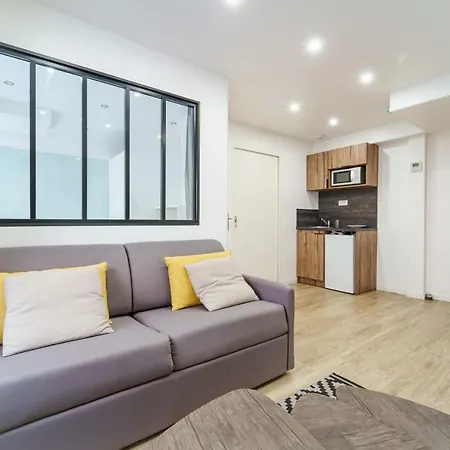 Parisian Flat With Sauna Appartamento *
